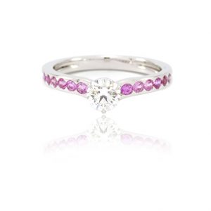 Bague Solitaire Burdigala - Diamant, Saphirs Roses et Or gris 5