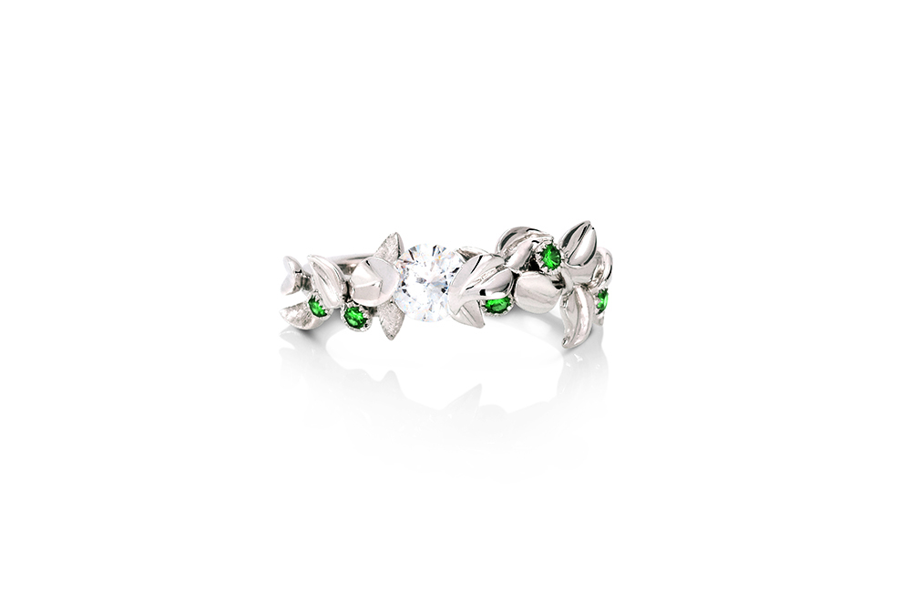 Bague Canopée en or blanc, diamants et tsavorites 6