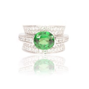 Bague christmas, or blanc, tsavorite et diamants 1