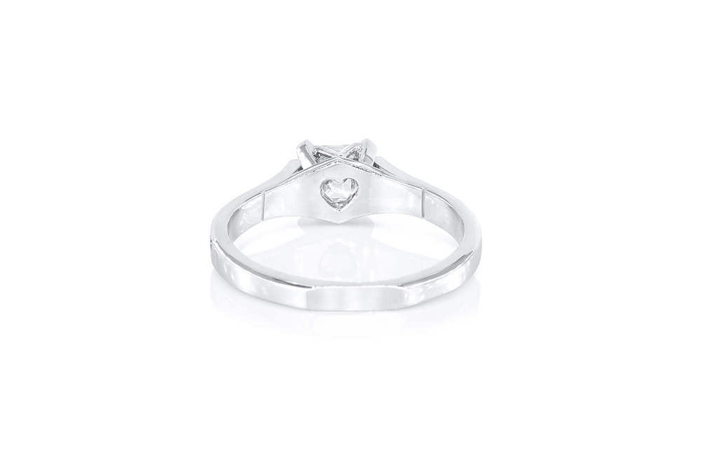 solitaire destin, en or blanc 18k, serti de saphirs et d'un diamant 3