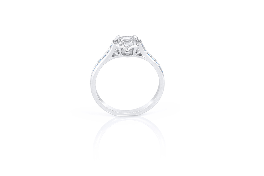 solitaire destin, en or blanc 18k, serti de saphirs et d'un diamant 1